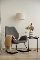 Charming Trzebnicka Apartment by Renters