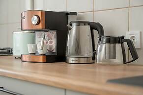 Charming Trzebnicka Apartment by Renters