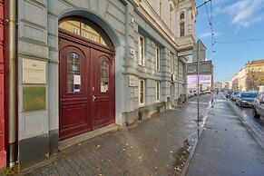 Stylish Apartment in Wrocław by Renters