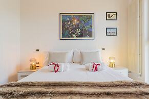 Ivy House by Wonderful Italy