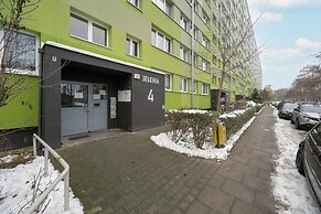 Apartment Close to the Park by Renters