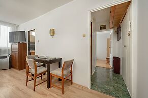 Apartment Close to the Park by Renters