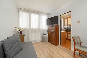 Apartment Close to the Park by Renters