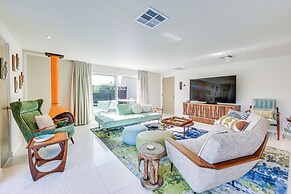 2 Mi to Downtown: Luxe Palm Springs Home!