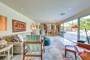 2 Mi to Downtown: Luxe Palm Springs Home!