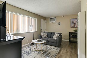 Fresno Apt Near Attractions, Shopping & Dining!