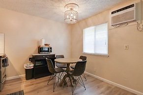 Fresno Apartment w/ Shared Grill & Dining Area