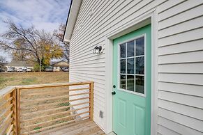 Modern & Pet-friendly Home: 3 Mi to Dtwn Knoxville