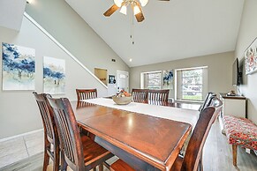 Tampa Townhome w/ Lake Access & Workspace!