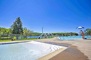 Lakefront Poconos Family Home w/ Pool Access