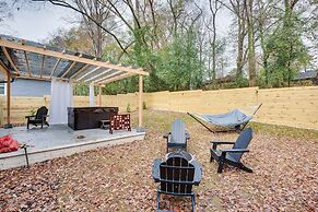 Modern Atlanta Retreat: Private Hot Tub & Yard!