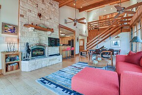 Lake Whitney Cabin w/ Hot Tub & Fire Pit!