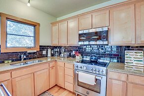 Lake Whitney Cabin w/ Hot Tub & Fire Pit!