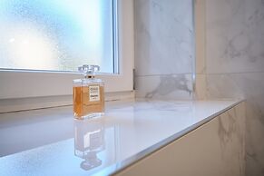 LaMer Luxury Suite by Litto