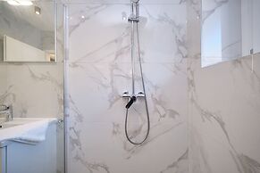 LaMer Luxury Suite by Litto