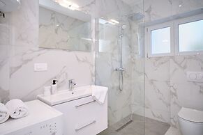 LaMer Luxury Suite by Litto