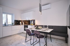 LaMer Luxury Suite by Litto