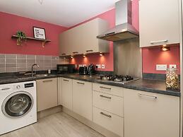 11 Ambleside Court