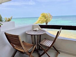 Flamingo Plus by Andiani Travel