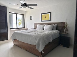 Flamingo Plus by Andiani Travel