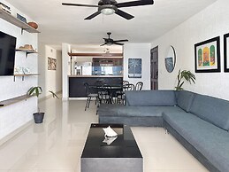 Flamingo Plus by Andiani Travel