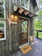 The Treetop Hideaways at Ruby Falls