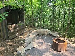 The Treetop Hideaways at Ruby Falls