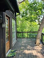The Treetop Hideaways at Ruby Falls