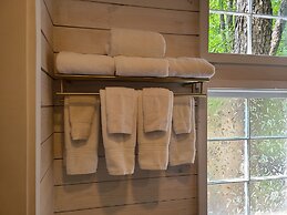 The Treetop Hideaways at Ruby Falls