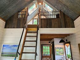 The Treetop Hideaways at Ruby Falls