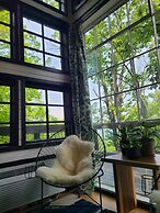 The Treetop Hideaways at Ruby Falls