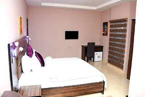 Joyrich Hotel