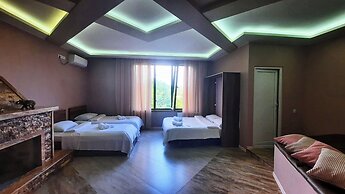 Inaisi Hotel