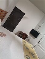 E-Town City Guest House