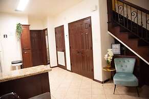 3BD 2BT Town Suite Minutes Away Medical Center