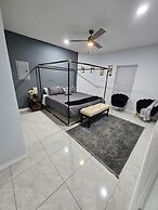 Beautiful Apartment 9 min to Mercedes Outlets
