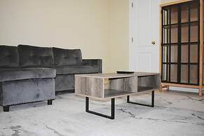 Beautiful House With Pool