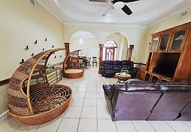 Beautiful House With Pool