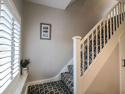 25 Victoria Park Avenue