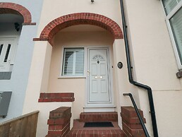 25 Victoria Park Avenue