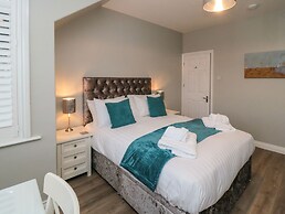 25 Victoria Park Avenue