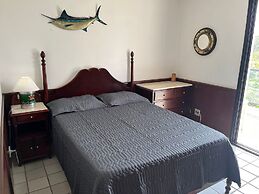 34 Riviera: M4 Giardino 44A, frente Praia, 4Dorms, 3Banh, 2Gar, Varand