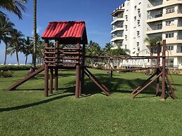 34 Riviera: M4 Giardino 44A, frente Praia, 4Dorms, 3Banh, 2Gar, Varand