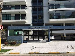 34 Riviera: M4 Giardino 44A, frente Praia, 4Dorms, 3Banh, 2Gar, Varand