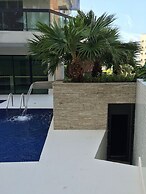 34 Riviera: M4 Giardino 44A, frente Praia, 4Dorms, 3Banh, 2Gar, Varand