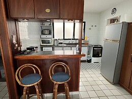 34 Riviera: M4 Giardino 44A, frente Praia, 4Dorms, 3Banh, 2Gar, Varand