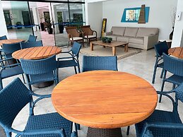 34 Riviera: M4 Giardino 44A, frente Praia, 4Dorms, 3Banh, 2Gar, Varand