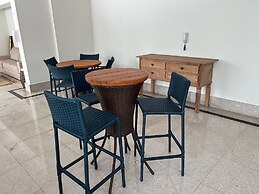 34 Riviera: M4 Giardino 44A, frente Praia, 4Dorms, 3Banh, 2Gar, Varand