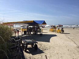 34 Riviera: M4 Giardino 44A, frente Praia, 4Dorms, 3Banh, 2Gar, Varand