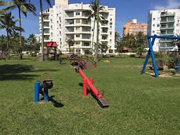 34 Riviera: M4 Giardino 44A, frente Praia, 4Dorms, 3Banh, 2Gar, Varand